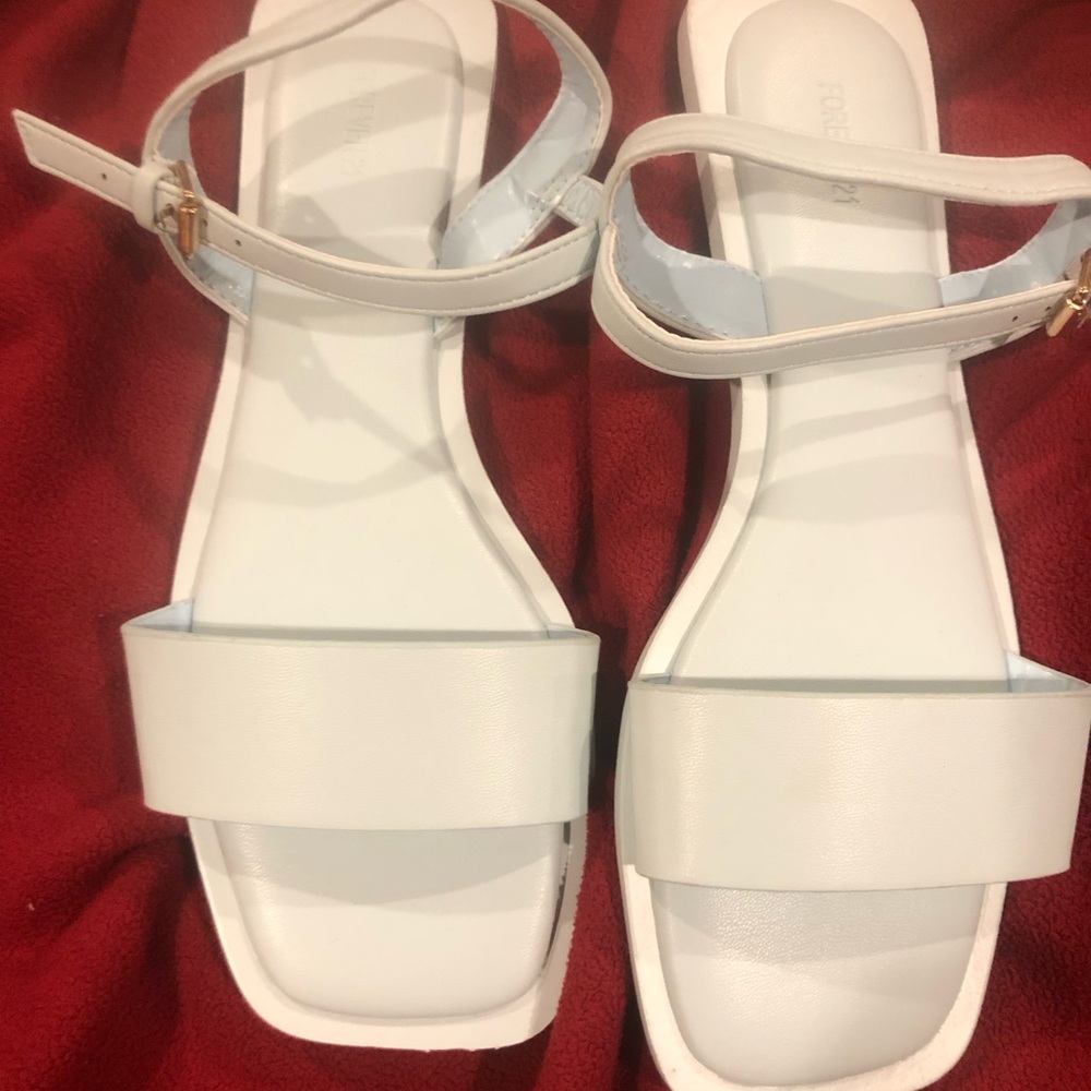 Elegant Blue Flat Sandals with Adjustable Straps